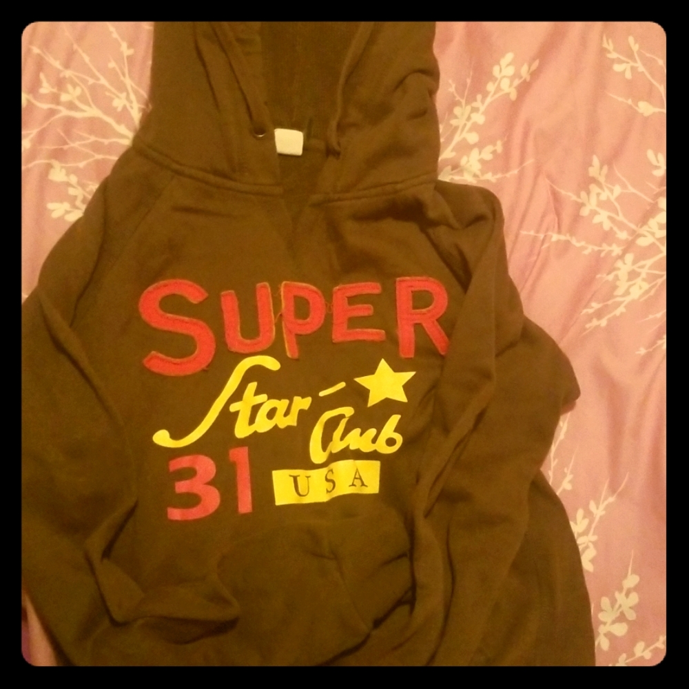 Sweatshirt